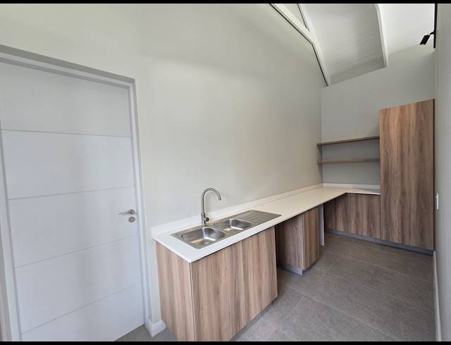 4 BEDROOM HOUSE FOR SALE IN SPRINGVALE COUNTRY ESTATE